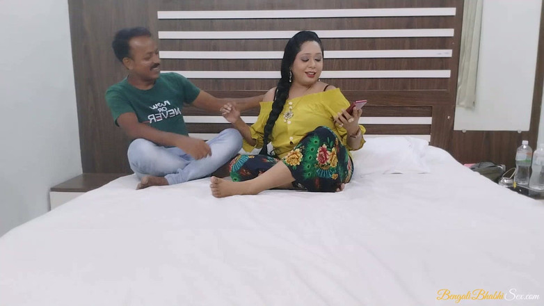 Bengali Bhabhi Sex: Vackra stora bröst indiska bengali mogna MILf Desi Bhabhi knullad...