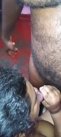Sri Lanka comendo porra de mulheres no boquete