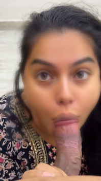 वह गुस्से में थी, हमने सिंगल बिस्तर साझा किया, पूरा हिंदी ऑडियो