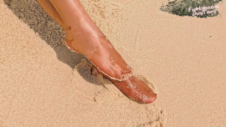 Shiny teens: 918 Золотой спандекс колготки и купальник Link на пляже