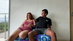 LILY_PUP: मेरे पास अपने स्टेपरेंट्स से मिलने के लिए एक अच्छा इनाम है। वे वहाँ नहीं हैं, लेकिन मेरी सौतेली बहन है, और वह मुझसे अपनी गांड चोदने के लिए कह रही है