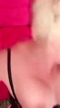 Gangbang avec double pénétration et avaler beaucoup de sperme