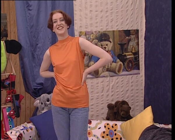YOUR FIRST PORN: 보지를 가지고 노는 Sonja Spielt Mit Ihre Fotze - Sonja