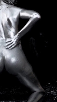 Cuerpo completo plateado bodypaint mamada y follada
