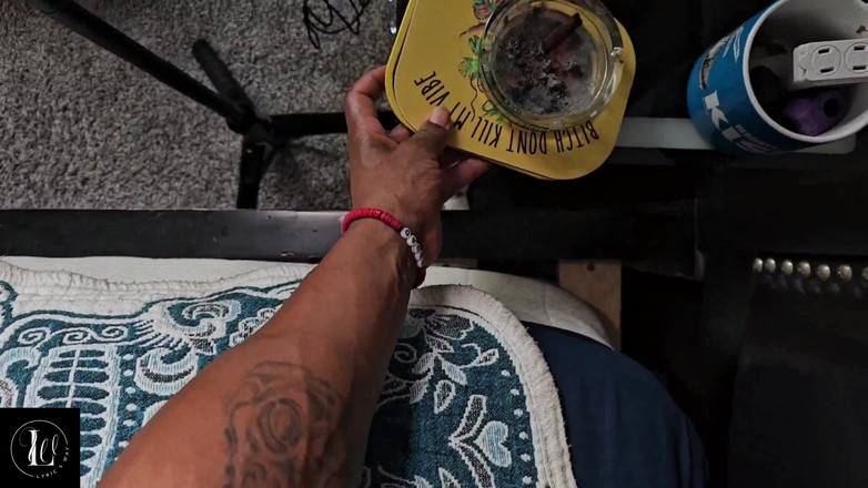 LyricsWay: POV grote zwarte lul neuk- en rooksessie