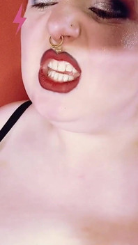 Entrancing lip fame