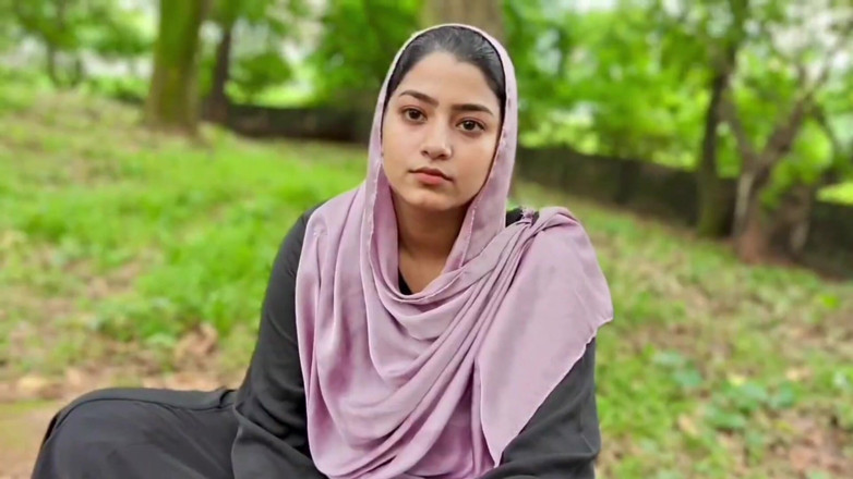 Piya pori: A Bengali Story About a Bengali Stepsister-in-law