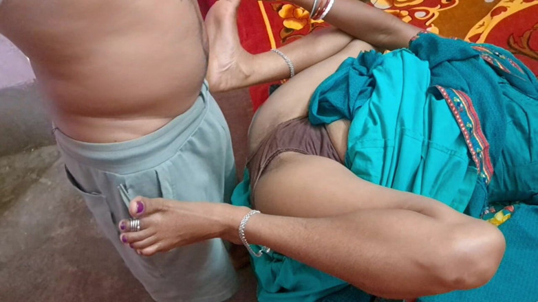 Trilokinath: คอลลาจสาว Desi