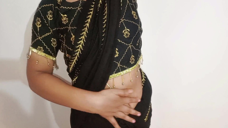 Riya_Moni077: Krásná Saree Bhabi ošukaná svým devarem