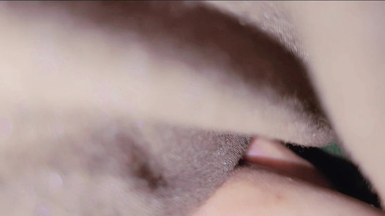 Housewife 69: Urut kelentit bhabhi menggesel