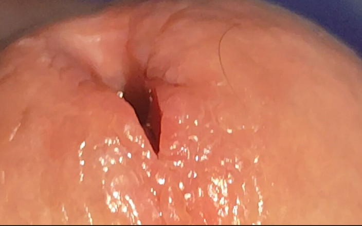 Straight Daddy Club: Lem super di Glans di kamar mandi tempat kerja.