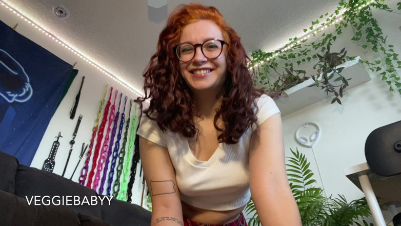 Veggiebabyy: Vysokoškolačka POV masáž prostaty JOI