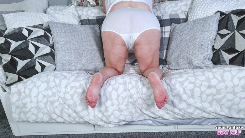 BBW_Wife: Minha bunda redonda na calcinha da vovó (amadora milf esposa peluda...