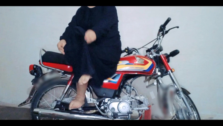 Silent boy: Pertemuan pertama gadis penunggang sepeda sama pacarnya