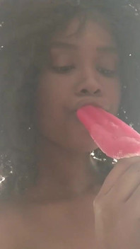 Melting Lips...