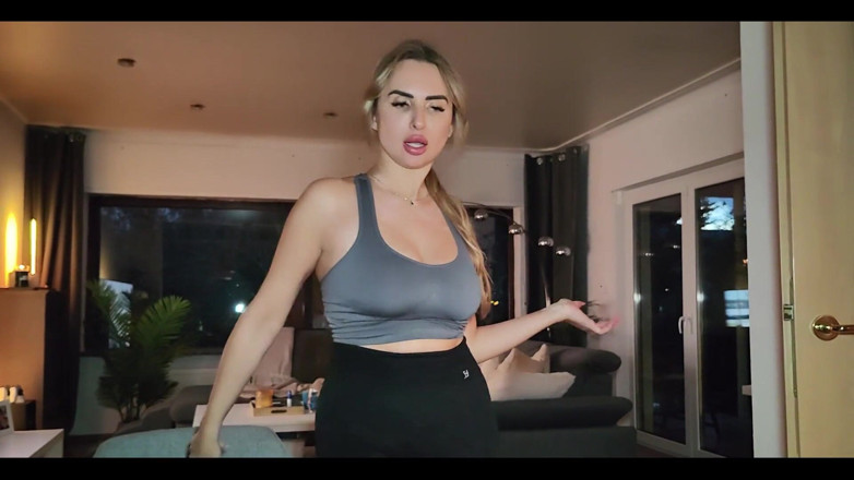 Goddess Lena: Çok kokan ayaklarım