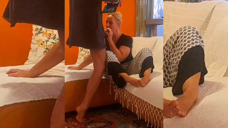 Selena701: एमेच्योर सुनहरे बालों वाली परिपक्व पत्नी बीच में मौखिक सेक्स का आनंद लेती है