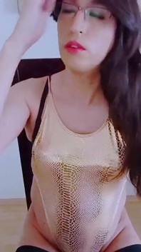 ทราสองช่วยตัวเองและจินตนาการ