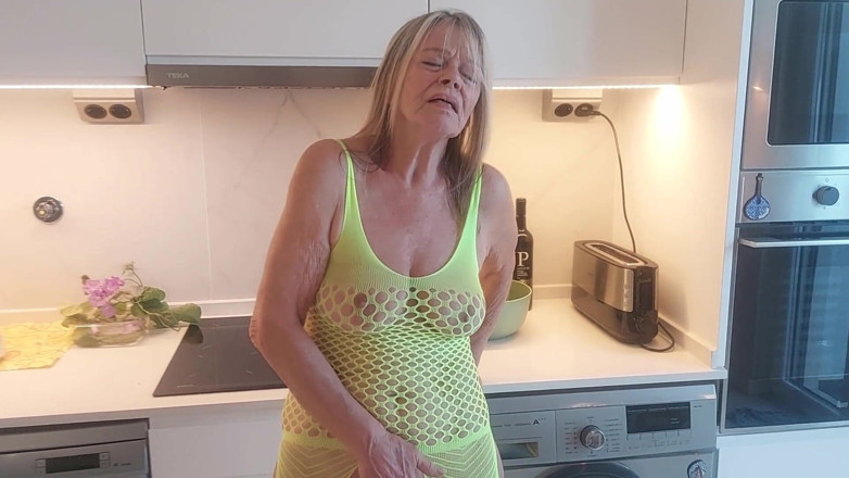 martinawest: Waarom sommige oma's het gewoon doen in de keuken.
