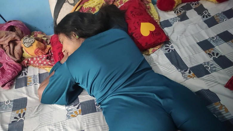 Vaigavarun45: 남친이 침대에서 섹스하는 핫한 섹시한 현대 마누라