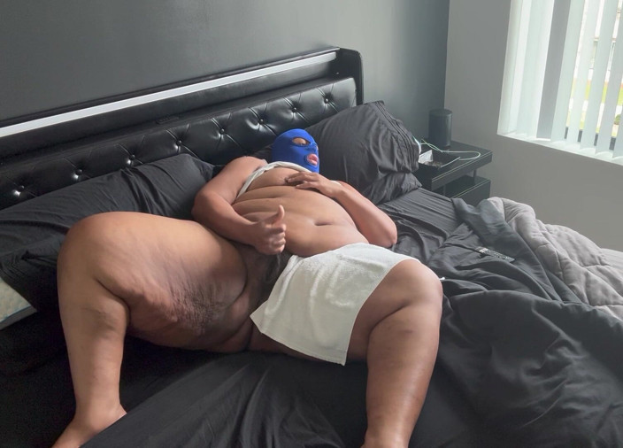 Fat Chub Booty: Gek op mijn eigen video's!!