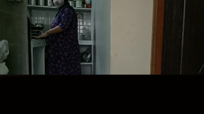 Gulaab: Noční sex v kuchyni od Dever