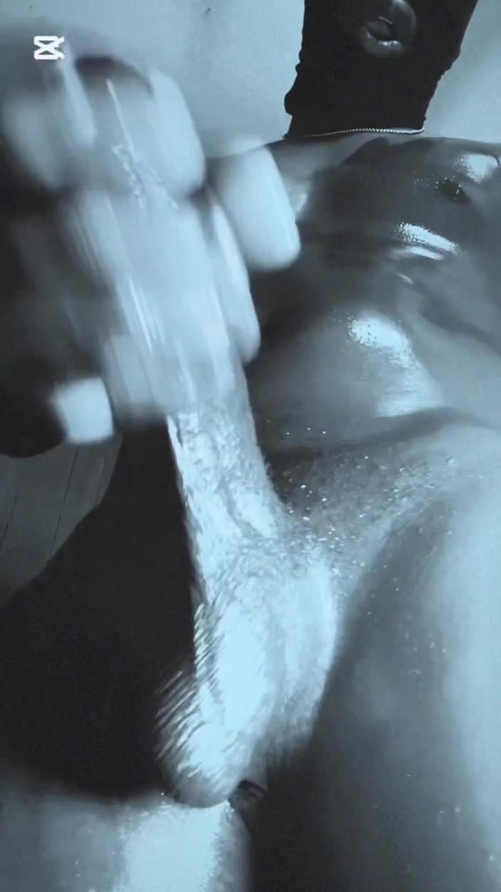 Bbc-godaddy: Bölüm 1 büyük zenci yarağı usta damızlık sert okşuyor ve boşalana...