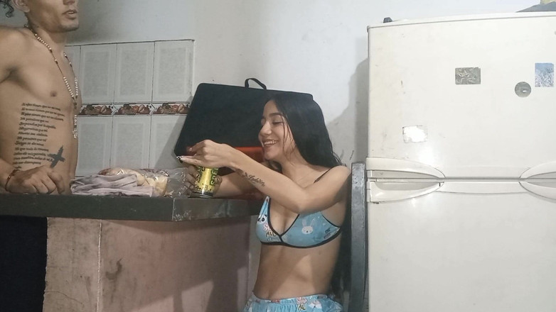 gledyxxx: Nevlastní sestra, pokud jsi měla tak hlad, jak jsem ti říkala...