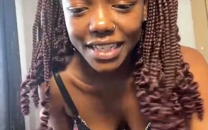SEXXY-DAISY: Boob Show and Erotic Dacing