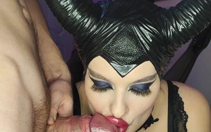 Princess18_: Succubus totálně ignoruje velkého čůráka