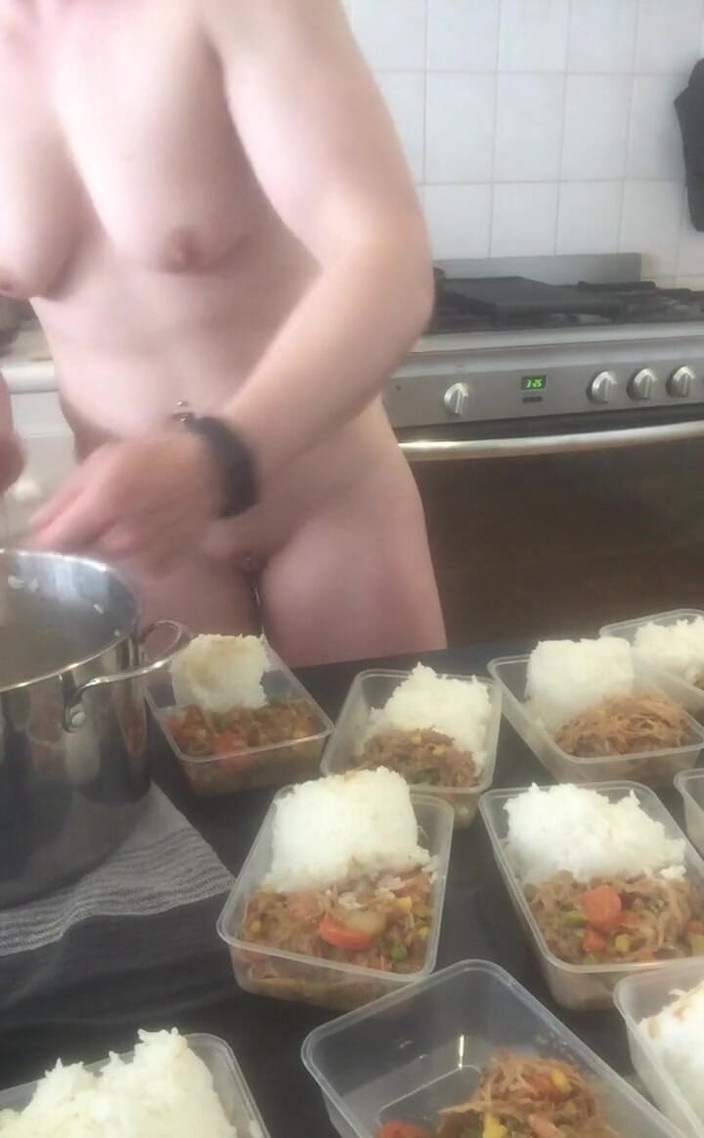 Michellexm: नग्न भोजन तैयारी अंत तक देखें कि मुझे खुद के साथ खेलने में कुछ मज़ा आने लगता है