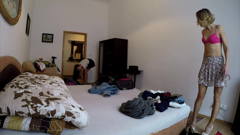 Leon Lambert Girls Twerk Parties CFNM: Amateur babysitter cam in girls cloakroom captures no panties