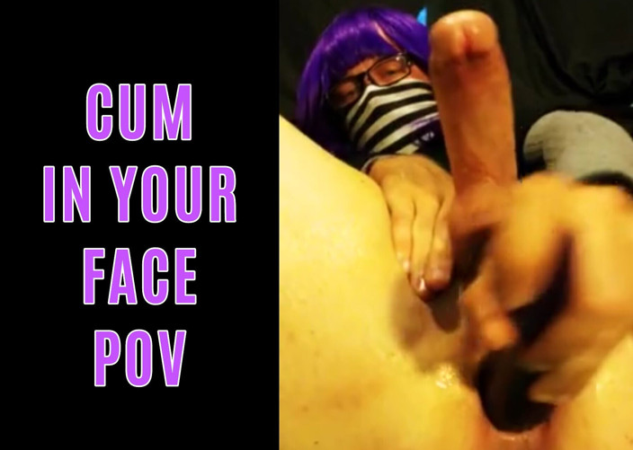 Raven LeSynn: Raven Letrap menyumbat dubur dan memancut mani di muka awak
