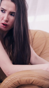 18 plus-model nadja hat heute ihr allererstes casting - und es beinhaltet analsex direkt aus der mund!