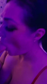 Elina šukala anonymně a celkově