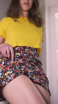 Humble Japanese Upskrt Panty Tease Camel Toe Fetish