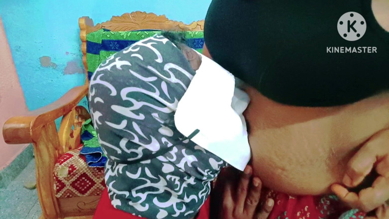 Sweethoneybgl: desi larke dvara parosi aanti ki hot naabhi hani ke...