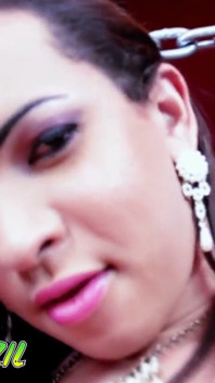 Transex Hot Well Endowed