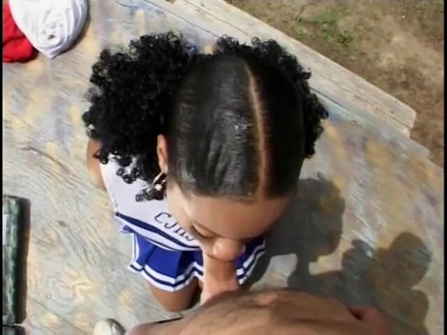 CBD Media Interracial: Ragazzo bianco scopa una cheerleader ebano tettona con la figa...