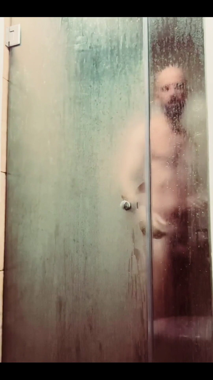 JayDubz: Zieh meine schmutzige fitnessausrüstung aus und werde nass und seifig