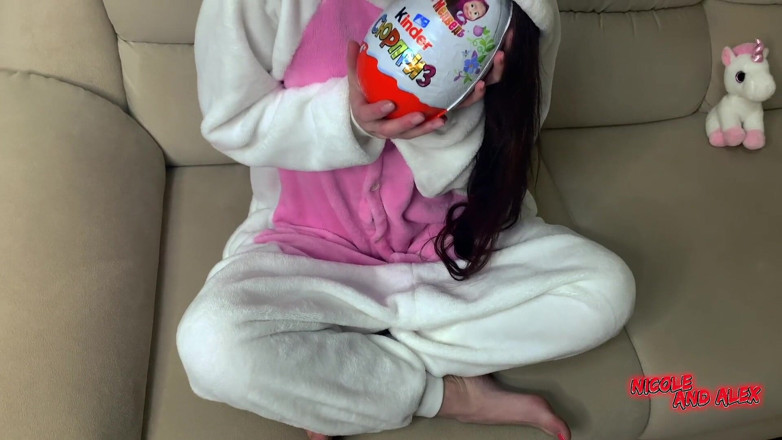 NicoleAndAlex: Saya mengongkek si rambut coklat panas dalam pakaian unicorn dan...