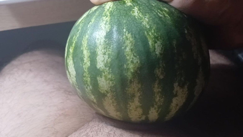AlexCat: The Watermelon Is so Sweet and Juicy My Penis Liked...