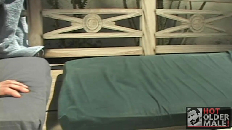 Pantheon men: Bear Oasis: Rik und Clint