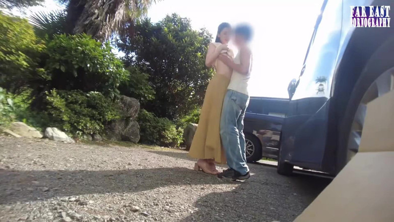 Far East pornography: Elegante serata in gulp con una vogliosa mamma single che...