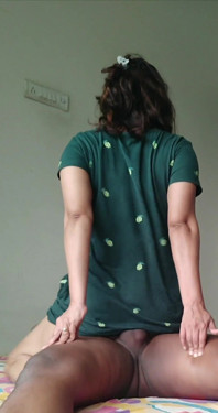 Green Top Desi Girlfriend Ride Boyfriend Cum on Ass