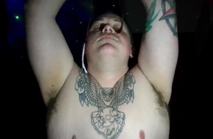 SoftBakedAfterDark: Trans Man gemuk sange - dudukin kontol dan tali