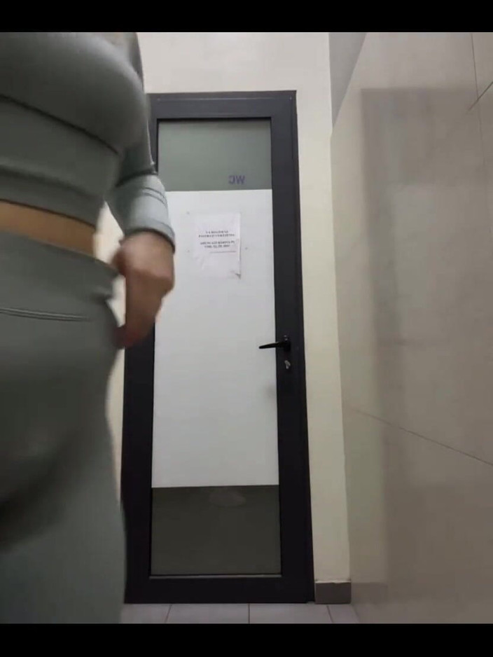 JuiceLussie: Masturbare anală extremă