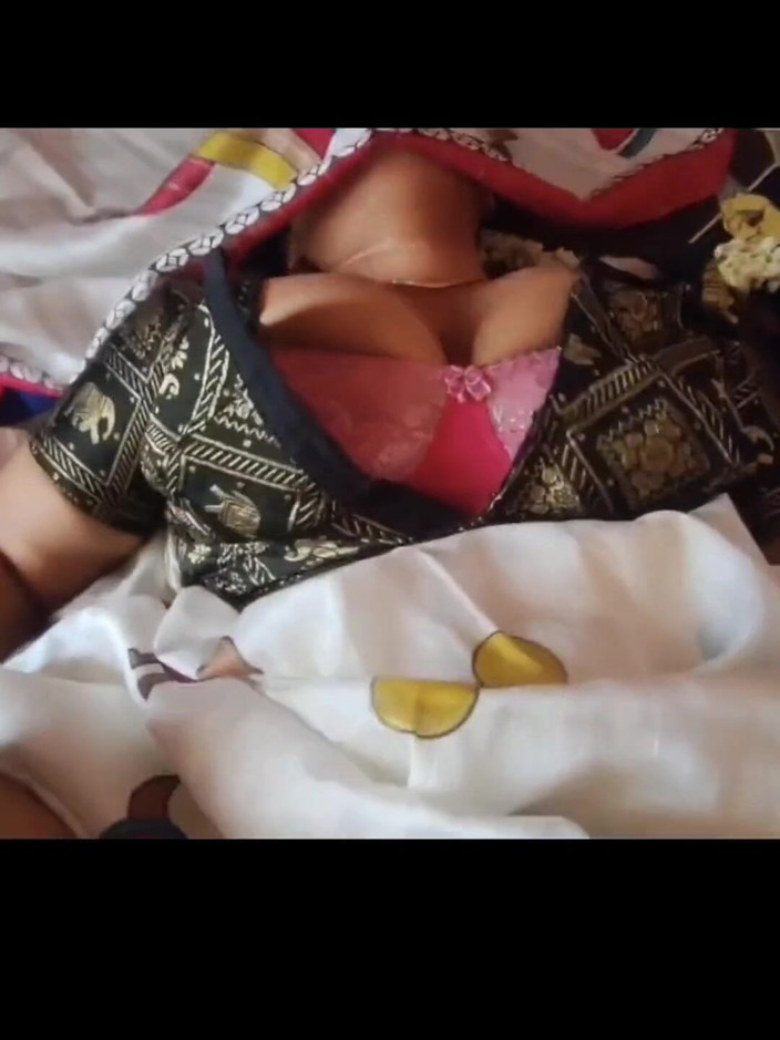 Black & white desicat: POV jebanie kompilacja filmy seksownej cioci Desi w Sari