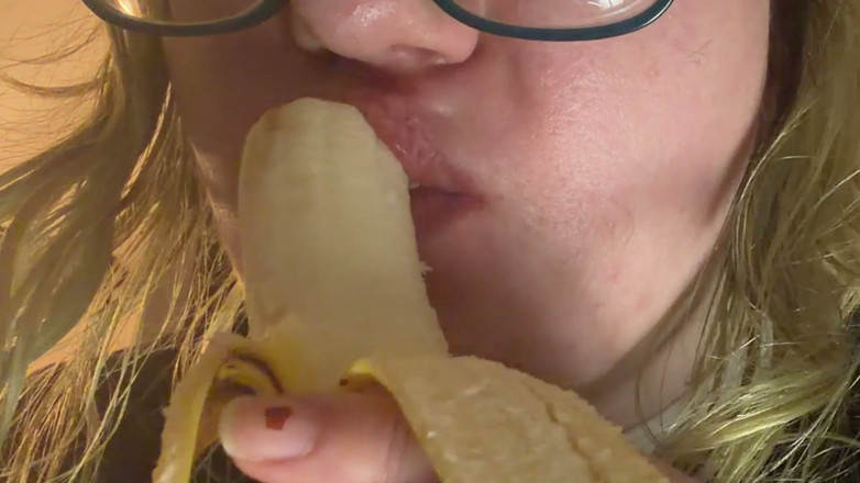 Spunk Kip: Smyslné lízání banánu