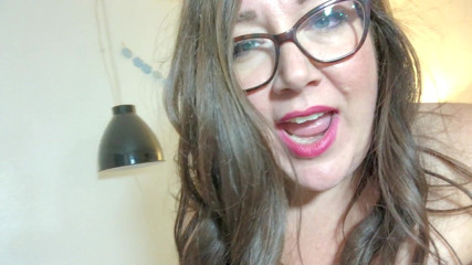 cutejayne: Geschrumpft und masturbiert auf deiner stiefmutter